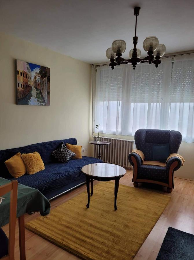 Sylvis Place Гёдёллё Экстерьер фото
